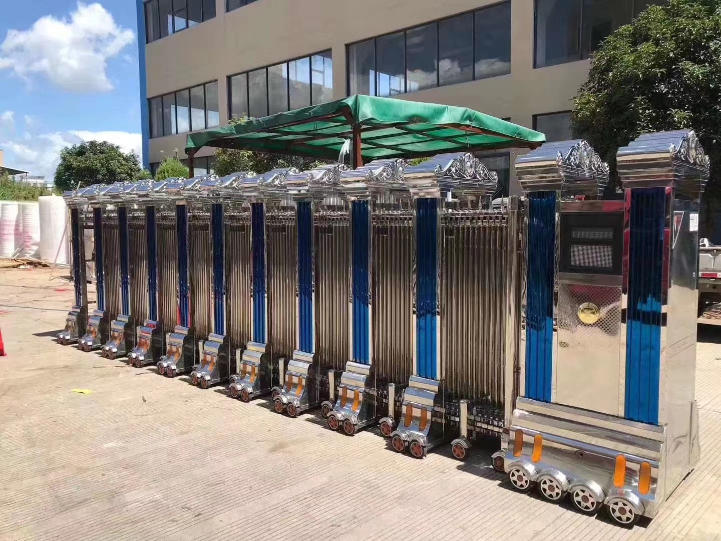 不銹鋼電動伸縮門